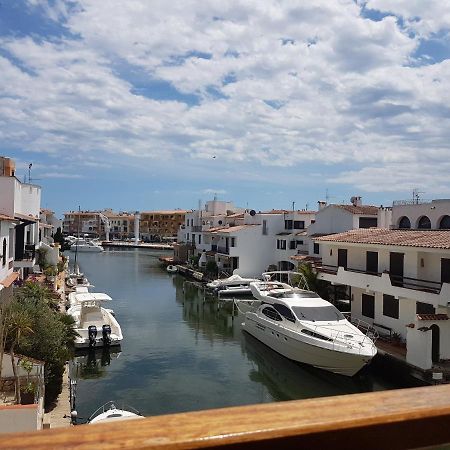Magnifico Apartamento Junto Al Canal Principal. エンプリアブラバ エクステリア 写真