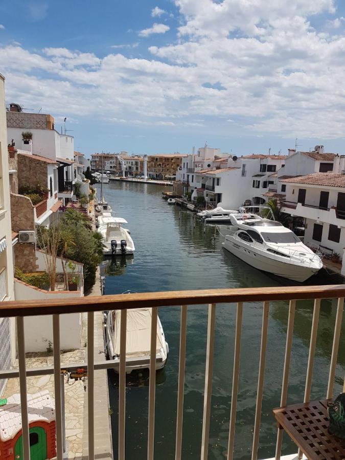 Magnifico Apartamento Junto Al Canal Principal. エンプリアブラバ エクステリア 写真